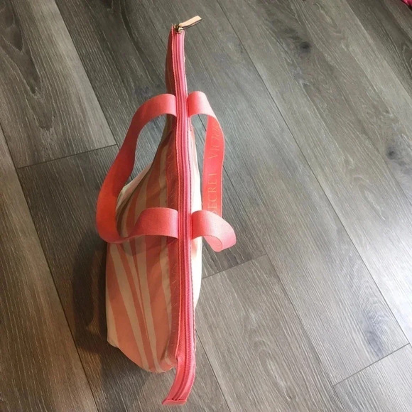 Victoria's Secret Pink White Striped Insulated Cooler Tote Bag Zipper Reusable - Picture 4 of 9